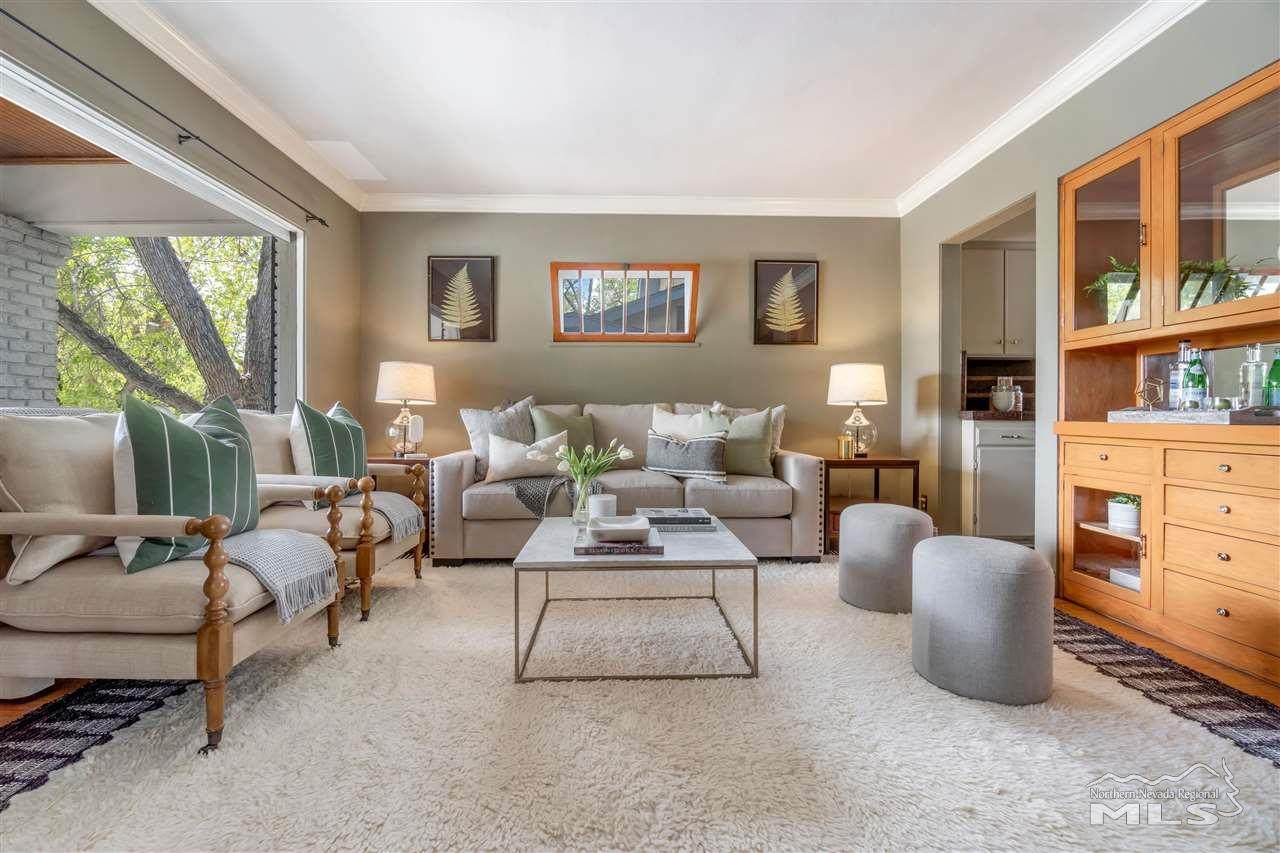 527 Nixon - Photo 1