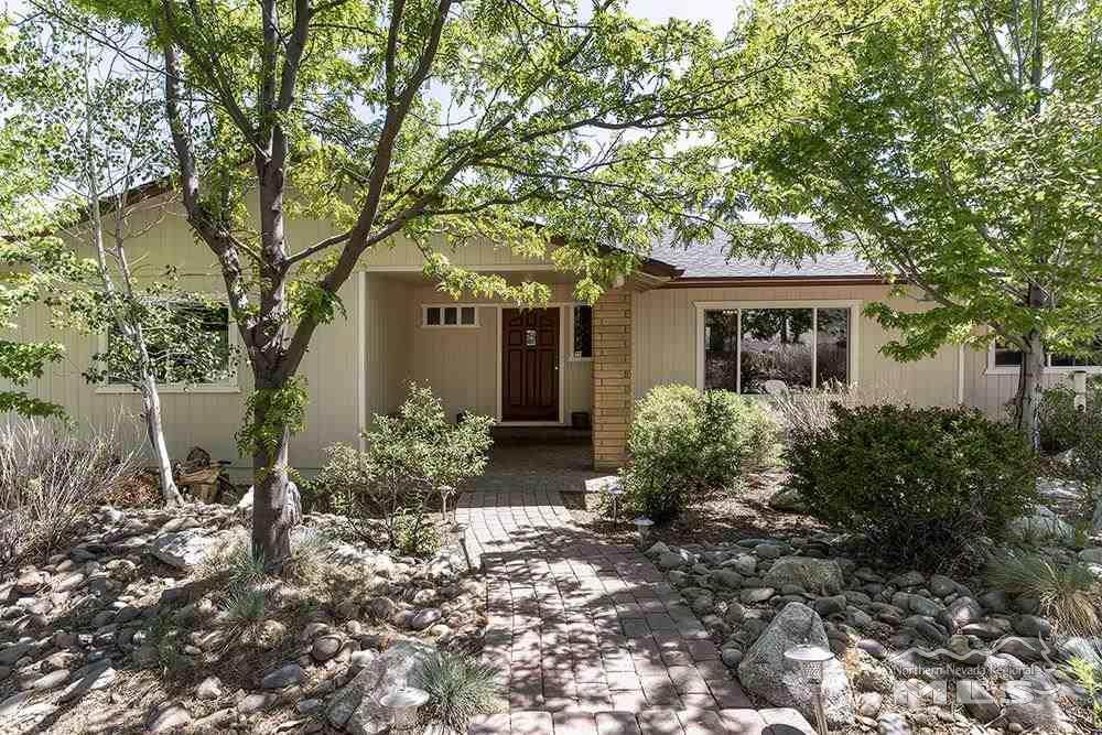 935 Bollen Cir - Photo 1