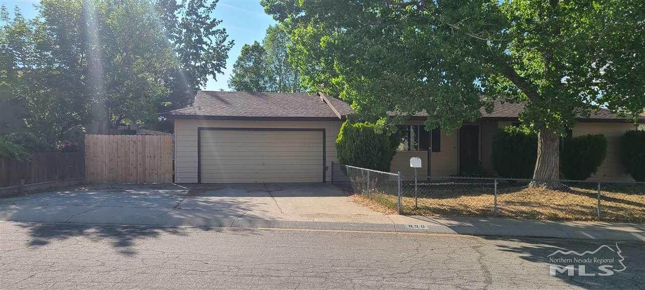 890 Coloma - Photo 1