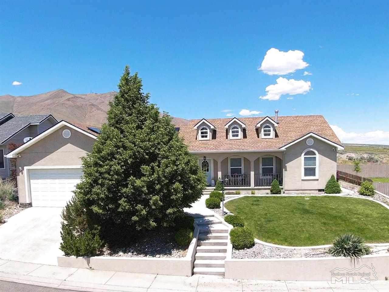 672 Castle Way - Photo 1