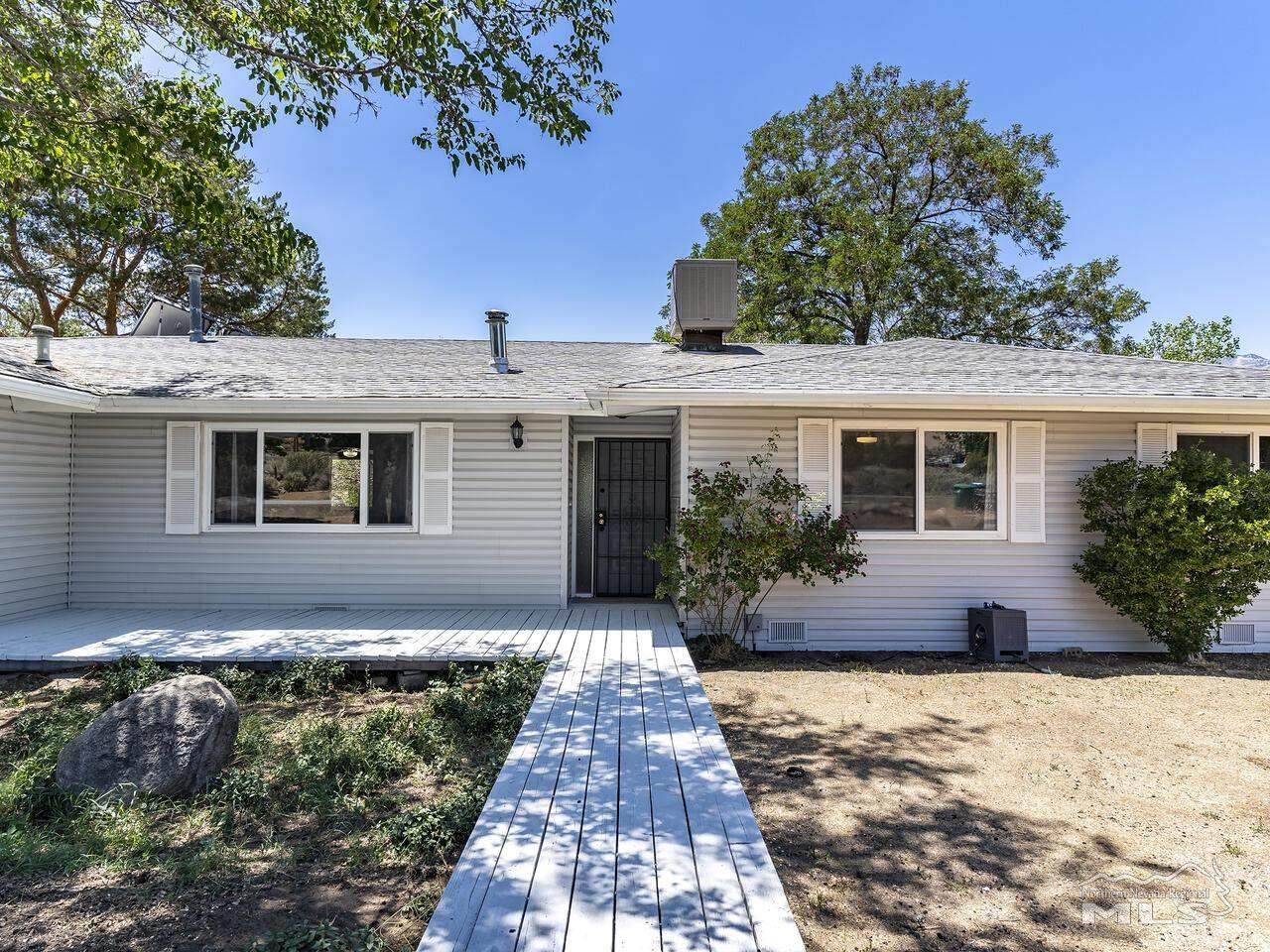 1495 Dunbar Dr - Photo 1