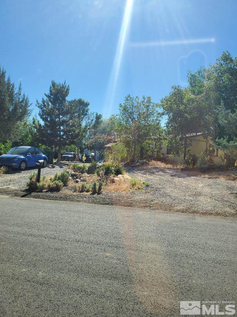 4075 Bobolink Cr. - Photo 1