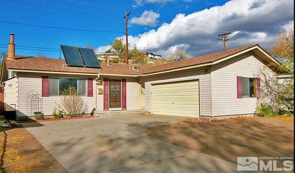 70 Eric Ave - Photo 1