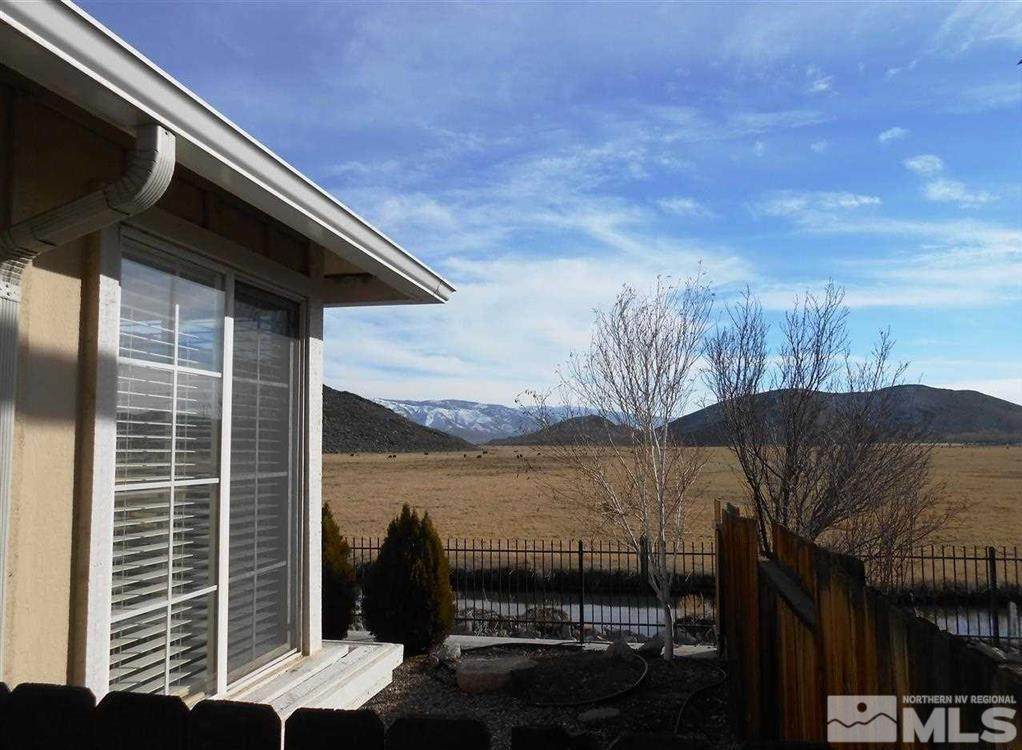 3673 Heron's Landing Dr - Photo 1