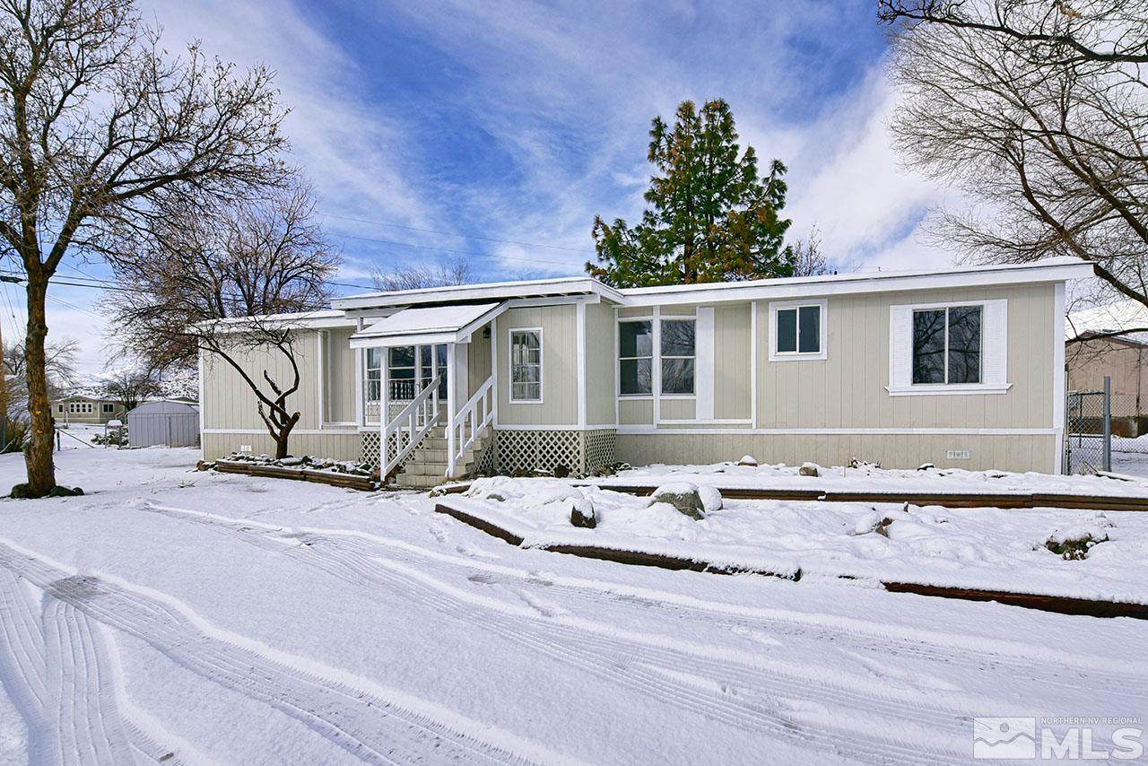 4075 Bobolink Cir - Photo 1