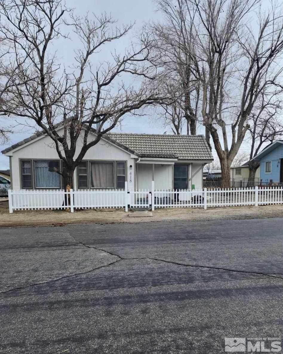 418 G Street - Photo 1