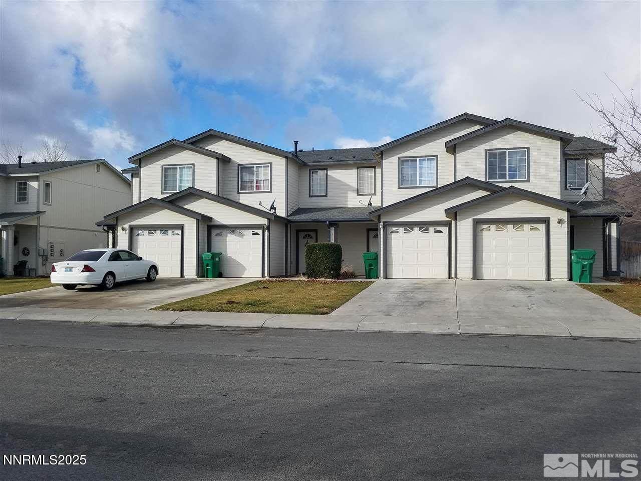 418 Valley Circle - Photo 1