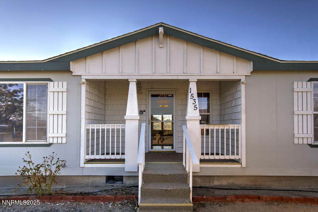 1535 Lincoln Circle - Photo 1