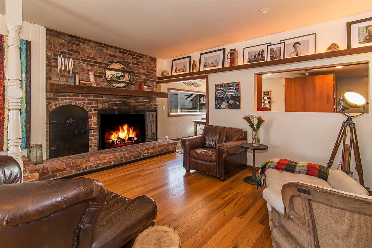 711 Gordon Ave - Photo 1