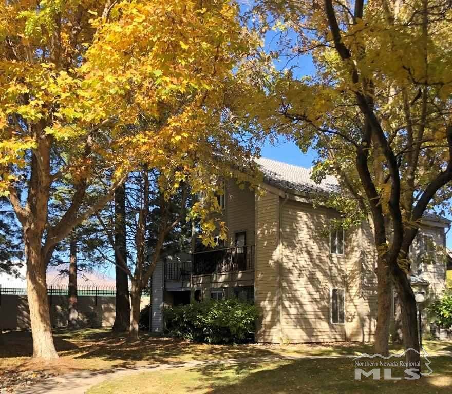 2324 Roundhouse Road - Photo 1