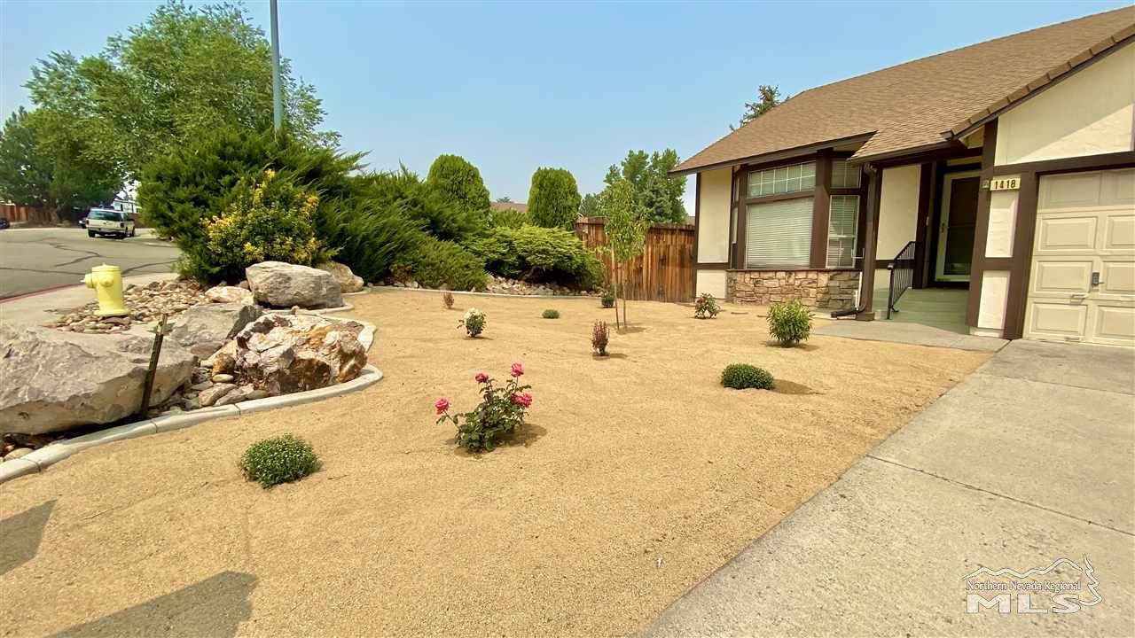 1418 Golddust Dr - Photo 1