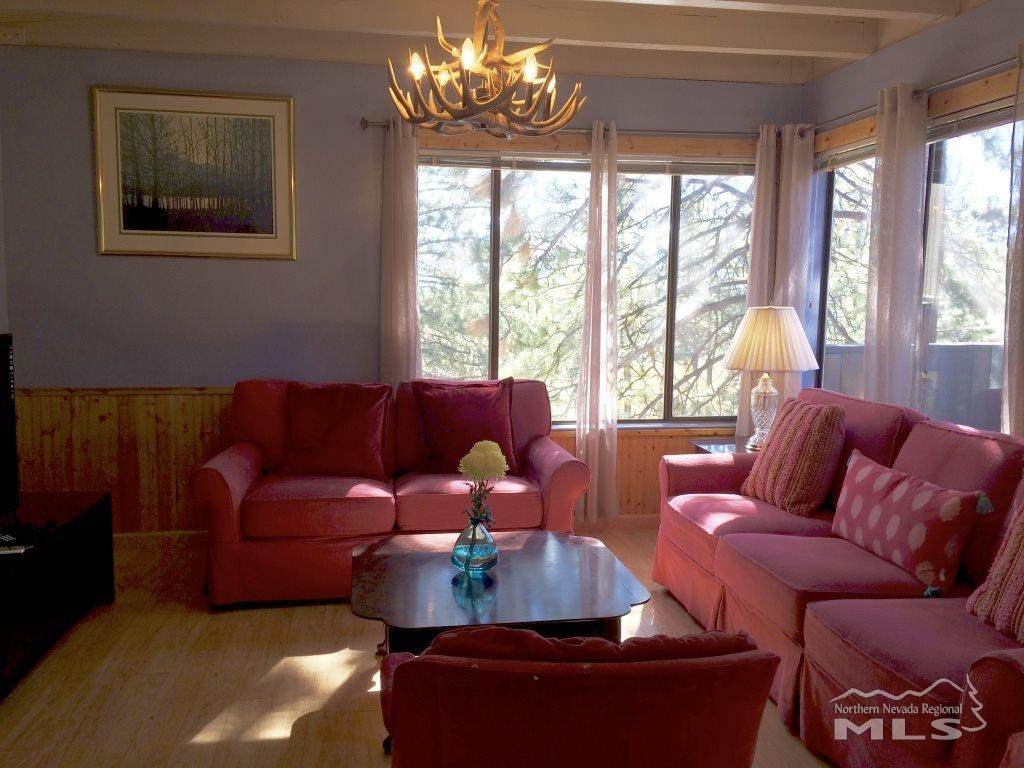 233 Clubhouse Cir - Photo 1