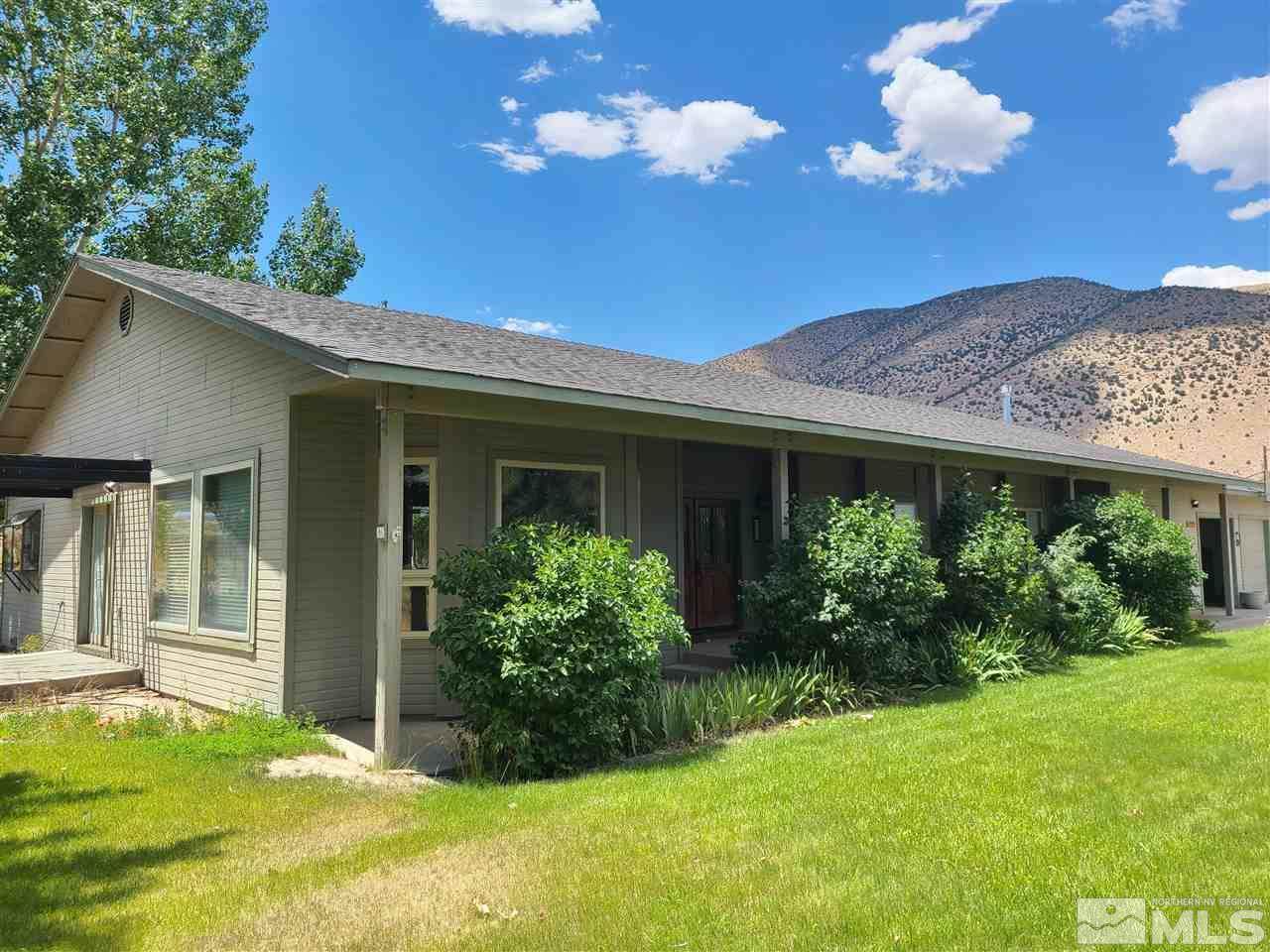 215 Artesia - Photo 1