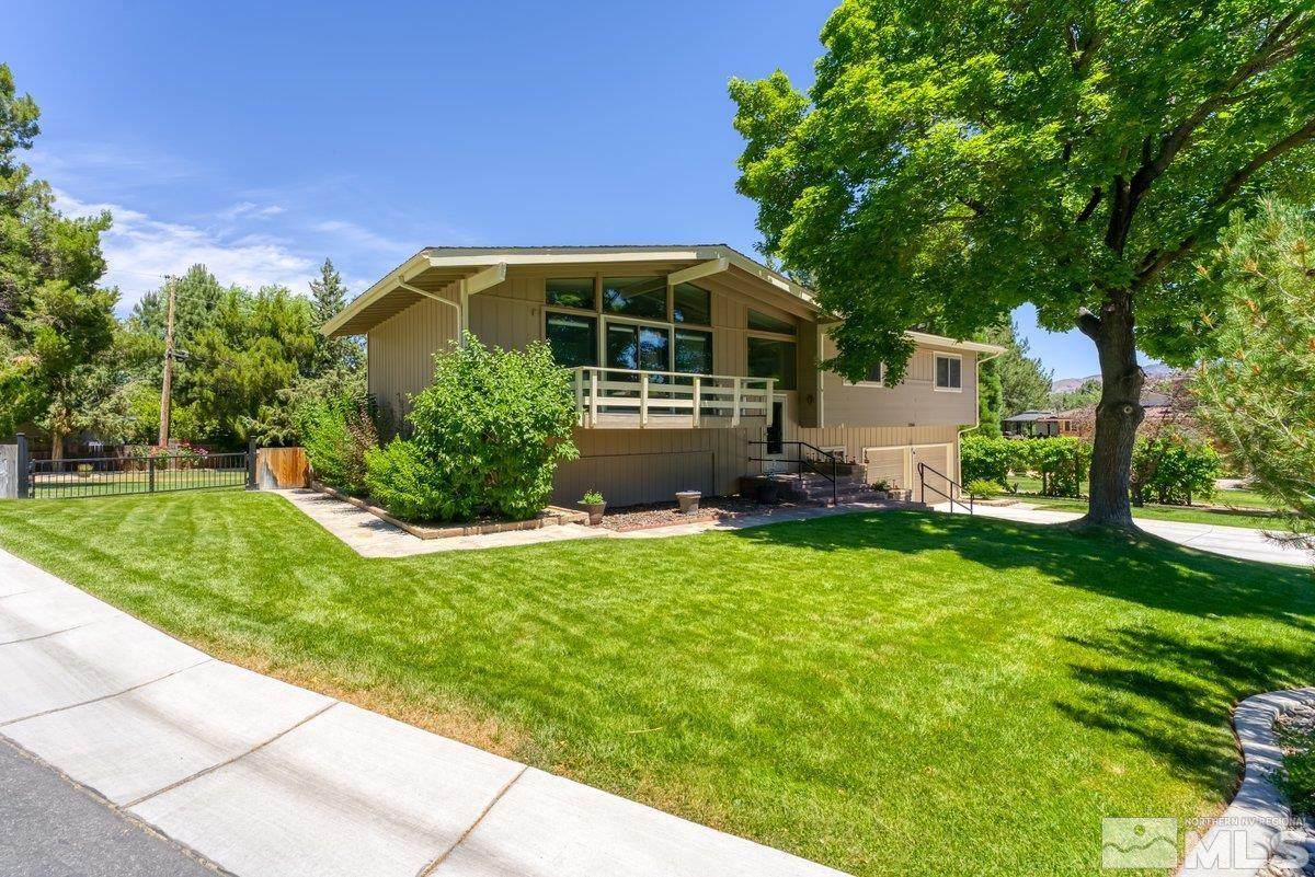 12060 Mahogany Circle - Photo 1