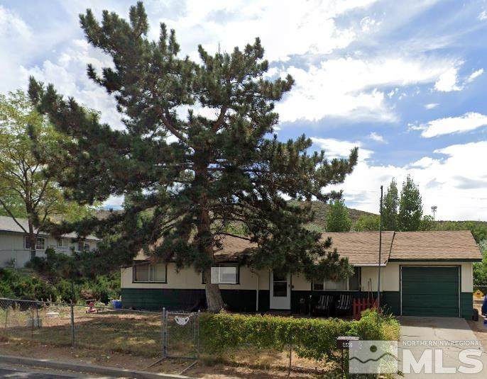 460 Kess Way - Photo 1