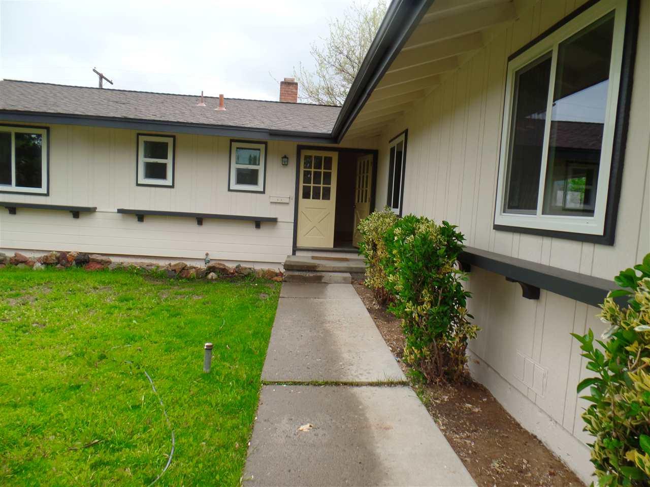 1630 Royal Drive - Photo 1