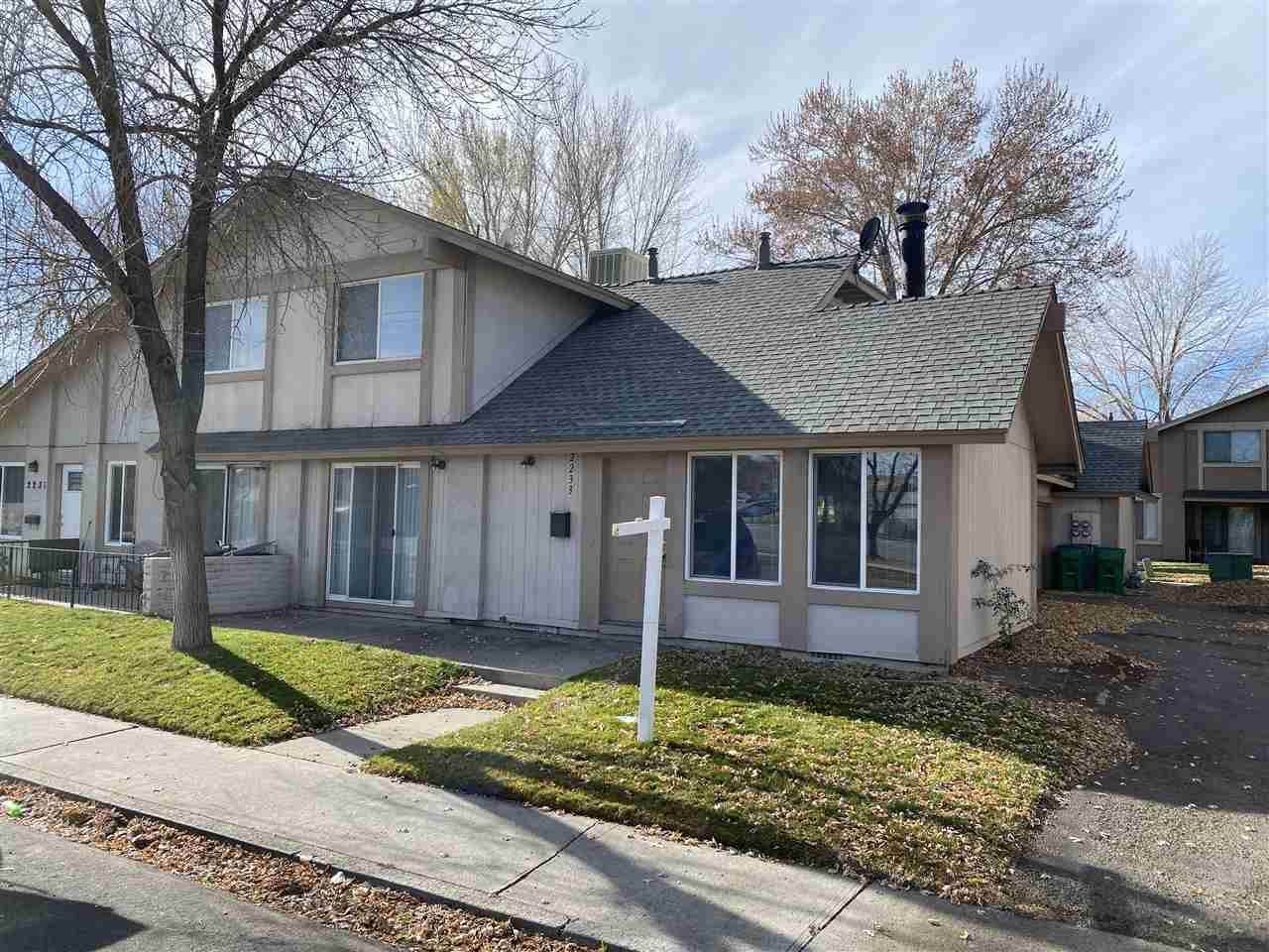 2233 Rock Blvd - Photo 1