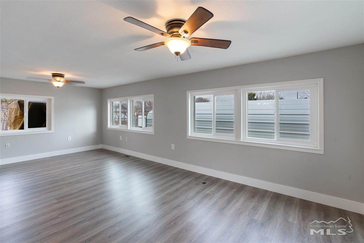 3111 Surrey - Photo 1