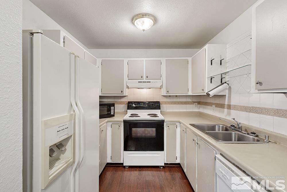 2375 Tripp Drive - Photo 1