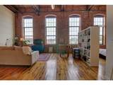 589 Atwells Avenue - Photo 4