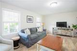 663 Aquidneck Avenue - Photo 9