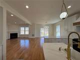 1403 Hunting Hill Drive - Photo 8