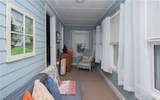 196 Wolcott Avenue - Photo 16
