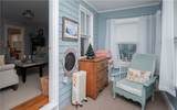 196 Wolcott Avenue - Photo 17