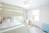 663 Aquidneck Avenue - Photo 20
