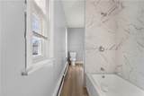 18 Winsor Street - Photo 15