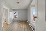 18 Winsor Street - Photo 20