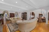 20 Bailey Boulevard - Photo 8
