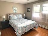 135 Holly Road - Photo 4