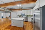396 Roosevelt Avenue - Photo 3