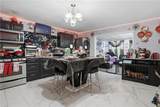 872 Lonsdale Avenue - Photo 16