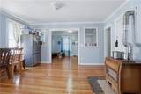 872 Lonsdale Avenue - Photo 37