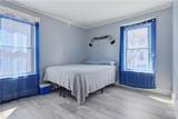 872 Lonsdale Avenue - Photo 38