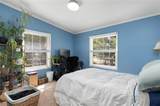 8 King Philip Road - Photo 32