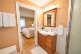 230 Oaklawn Avenue - Photo 13