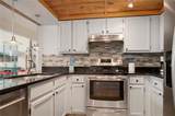15 Higgins Street - Photo 10