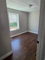 304 Swan Street - Photo 13