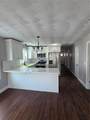 304 Swan Street - Photo 15