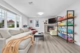54 Raymond Street - Photo 2