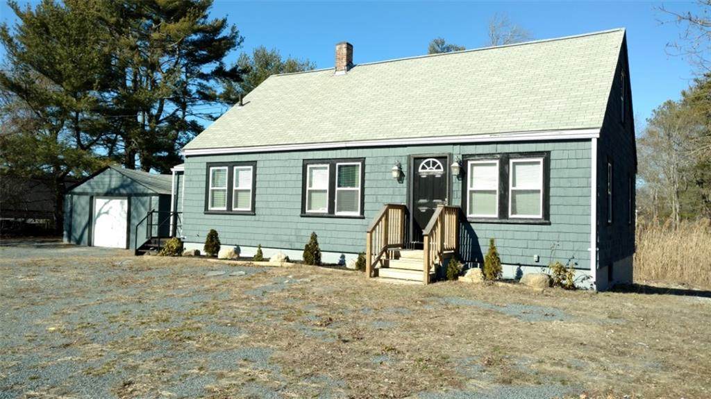 1894 Fall River Avenue - Photo 1