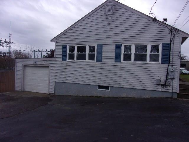 403 Canonicus St - Photo 1