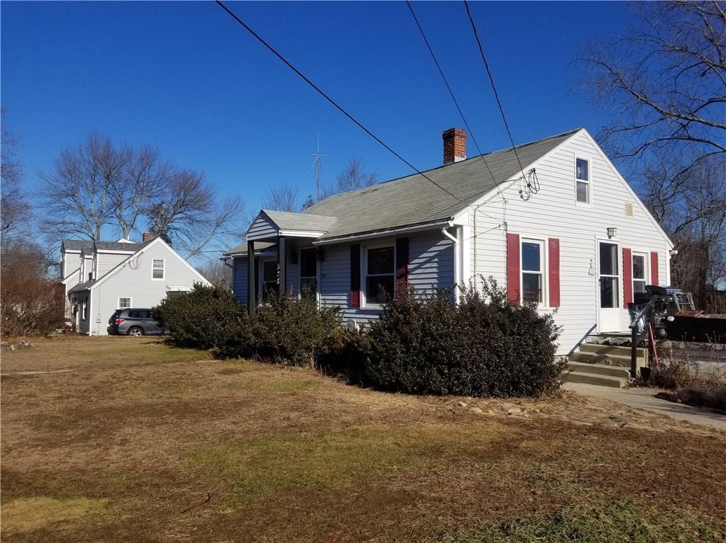 328 Blackstone St - Photo 1