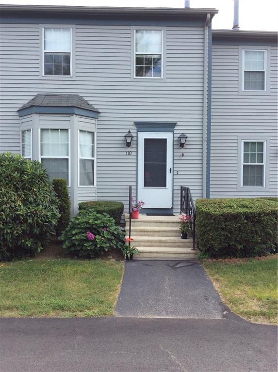 565 Quaker Lane, Unit#110 - Photo 1