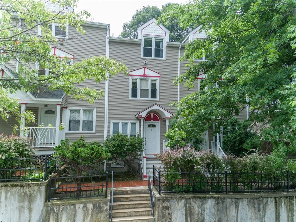 91 Evergreen St - Photo 1