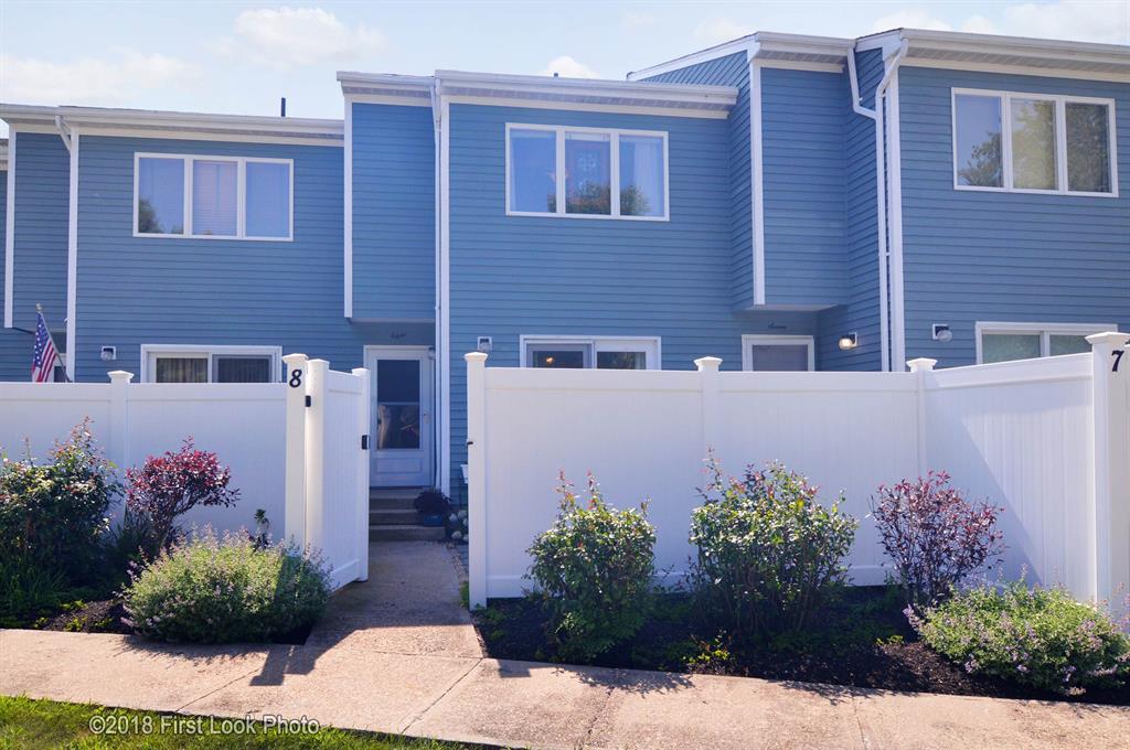 60 South Bay Dr, Unit#8 - Photo 1