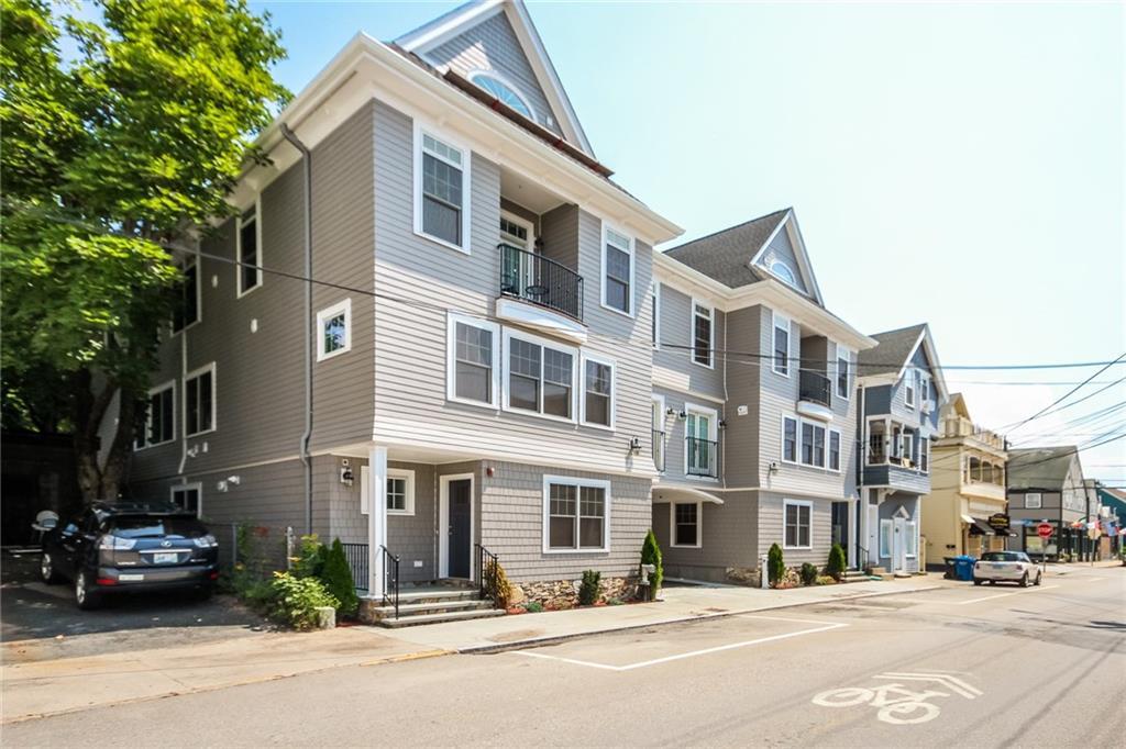 636 Thames St, Unit#4 - Photo 1